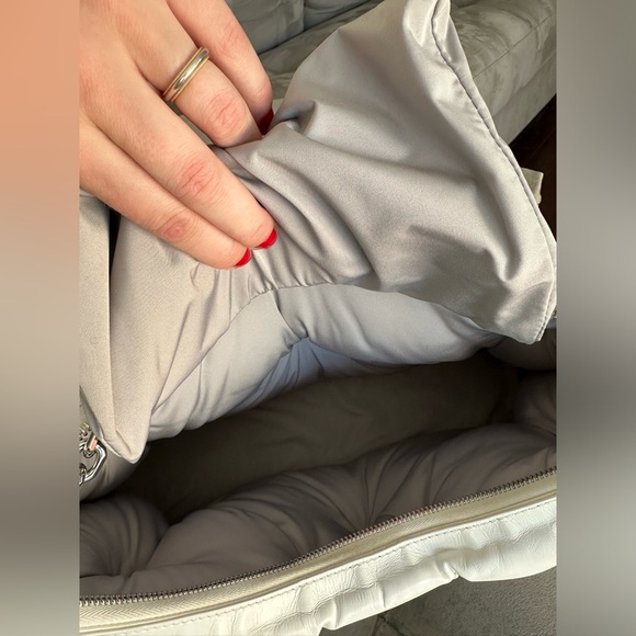 SOLD! SOLD! Maison Margiela Glam Slam Hobo Medium Bag In White Leather Unisex - Picture 13 of 15